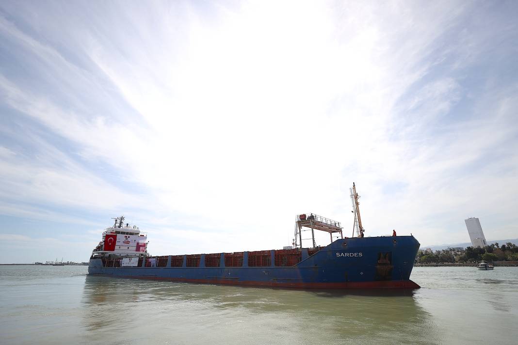 ‘Türkiye-Katar Gazze İyilik Gemisi’ Mersin'den uğurlandı 10